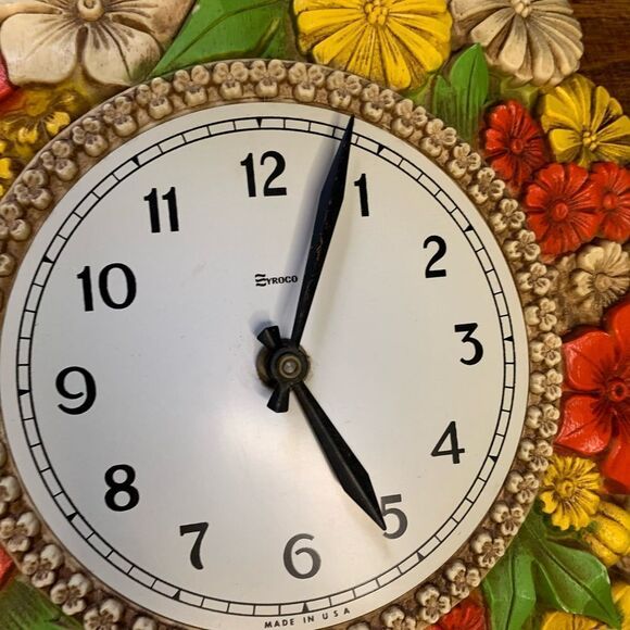 Vintage 1975 Floral Clock by Syroco Made in the USA - Picture 4 of 4